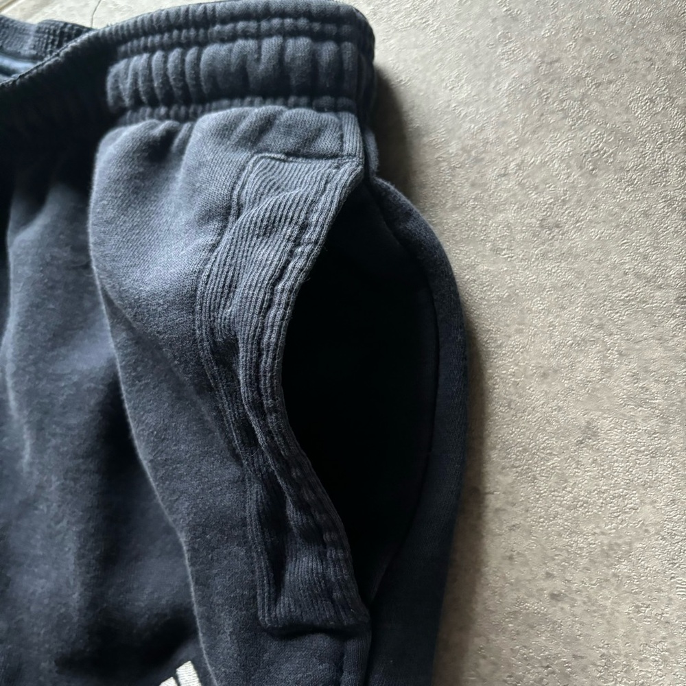 Y2k navy baggy adidas sweatpants - Picture 3 of 6